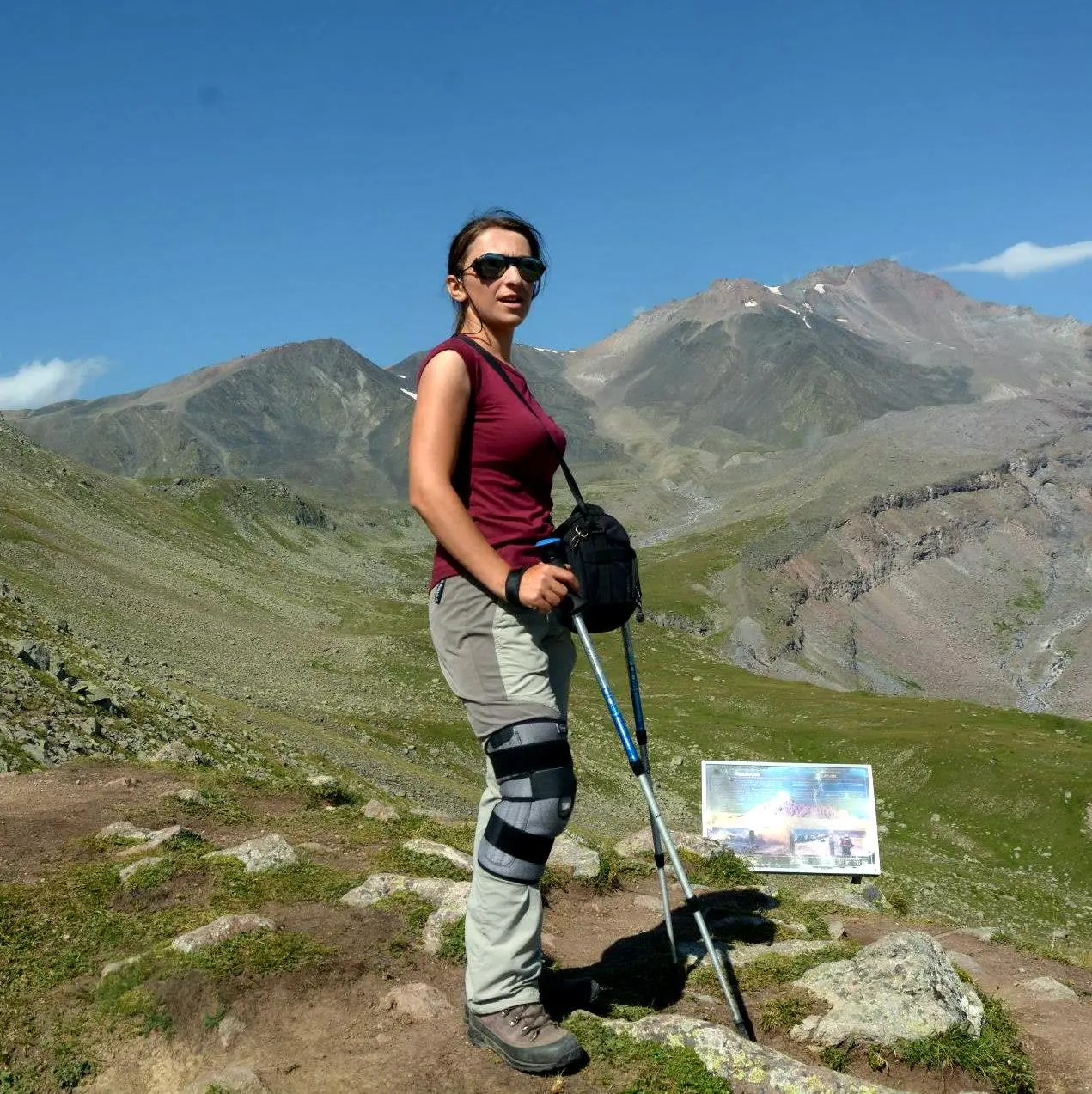 Georgien Reise Georgienreise Wandern Wanderurlaub Trekking Trecking Treckingreise Tour Tuschetien Tusheti Omalo Schatili Shatili Chewsuretien Khevsureti mountains Berge Kaukasus Urlaub Ferien Abenteuer Abenteuerreise Offroadtour Offroadreise individuell Kleingruppe Hochgebirge Steppe Tiflis Tbilissi Tbilisi Kaukasus-Reisen Natur Tiere Transhumance Pferde Guide Zelten Camp Atsunta Pass Stepantsminda Juta Dshuta Kasbegi Kazbegi Kasbek Shatili Schatili