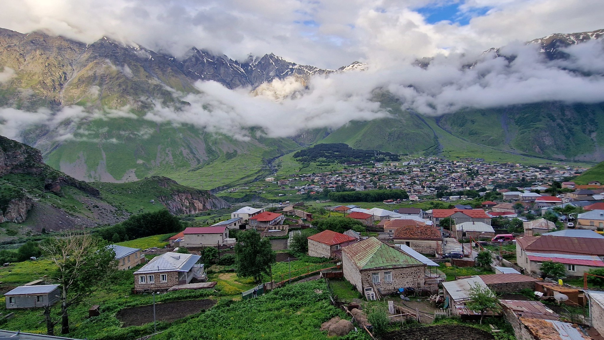 Stepantsminda und Gergeti, Georgien