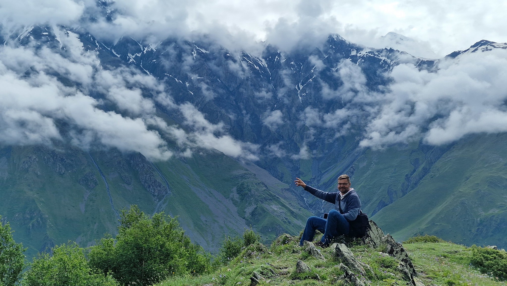 Im Großen Kaukasus bei Stepantsminda, Georgien